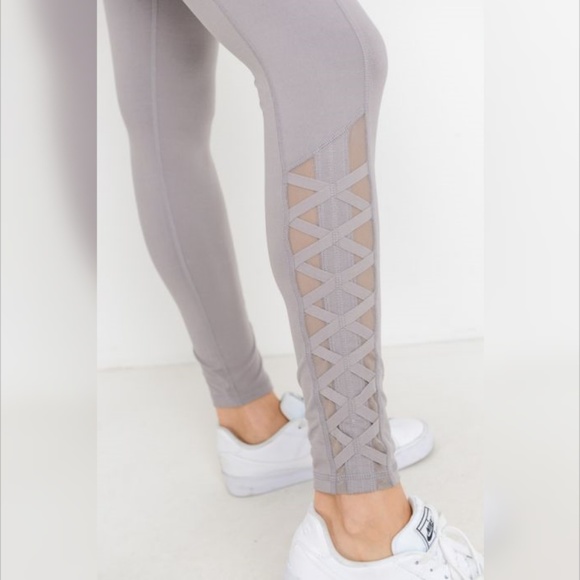 Hybrid Mesh & Lattice Straps Full Pocket Leggings - Picture 4 of 5